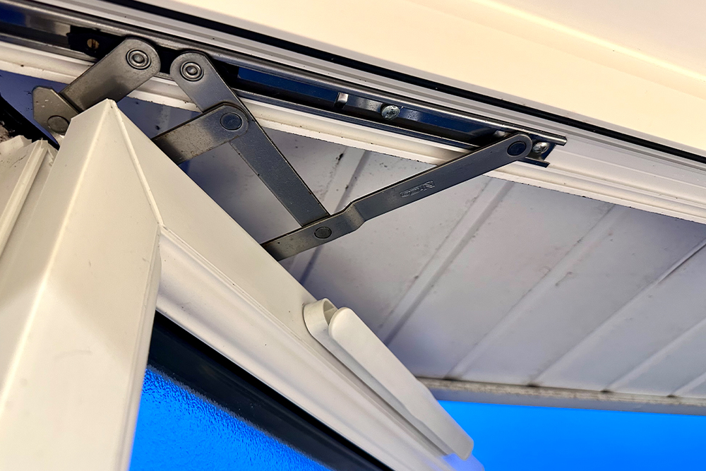 window and door hinges repairs replaced in Southport, Ormskirk, Liverpool, Chester, Manchester, Bolton, Blackburn, Preston, Lancaster and all surrounding areas in the Northwest